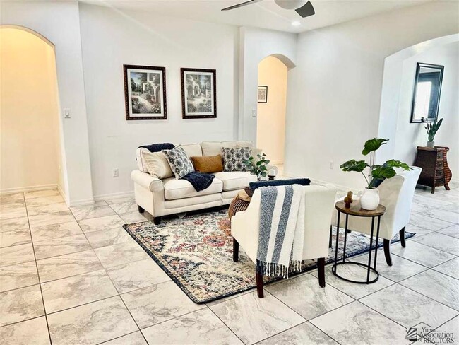 Photo - Gorgeous 4 bedroom for Lease