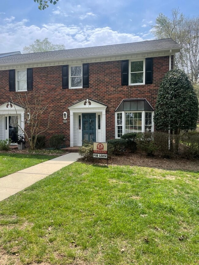 Photo - Large End Unit Townhome in Oak Ridge Meadows