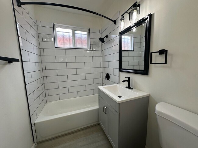 Photo - Newly Remodeled - 2 Bedroom/1 Bath...Downs... Apartment Unit 4
