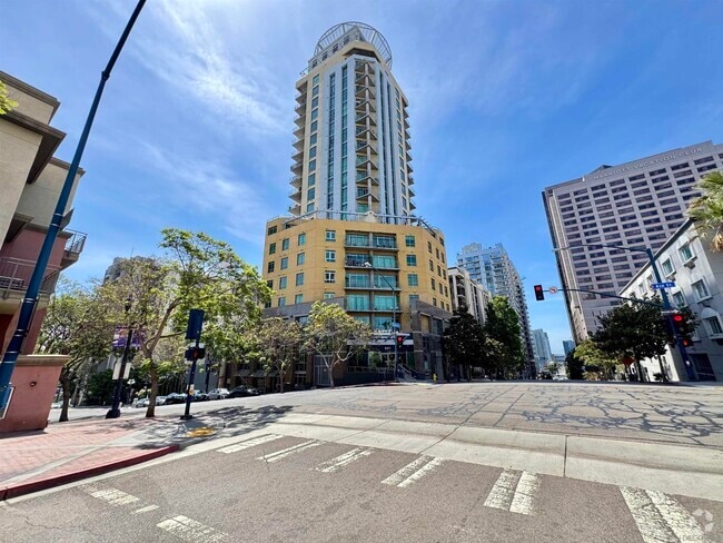 Building Photo - 801 Ash St Unit 101 Rental