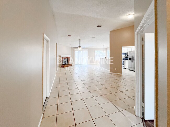 Photo - 8055 International Village Dr