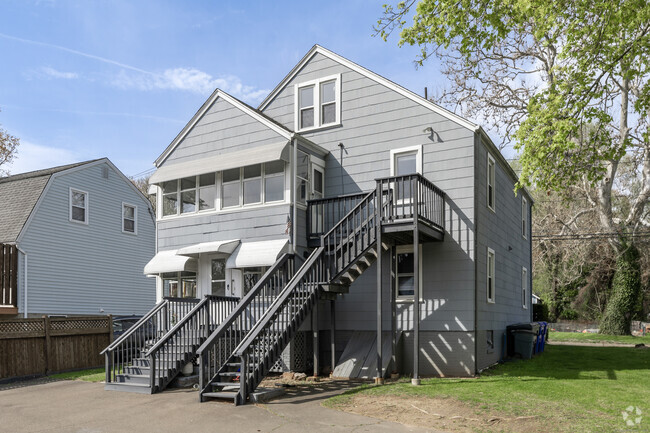 Building Photo - 46 Ivy St Rental