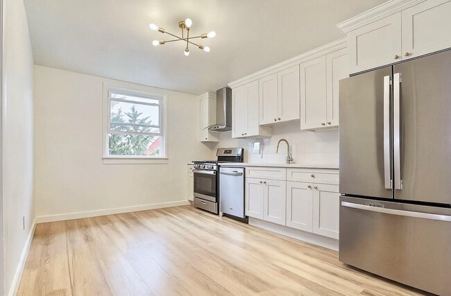 Building Photo - 92 W 15th St Unit 2
