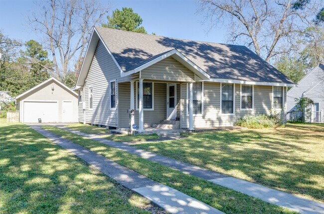 Photo - 236 W 31st St