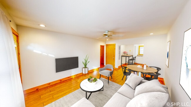 Building Photo - 1210 W Ash St Unit A Rental