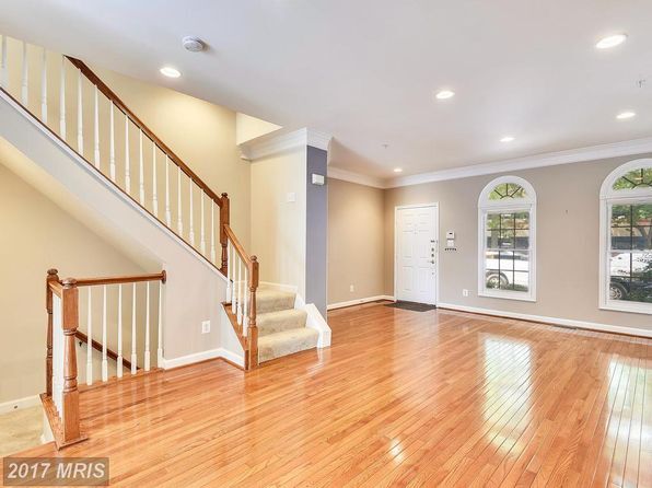 Photo - 8507 Cameron St