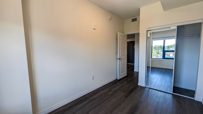 Photo - One Bedroom Suite, One Incredible View Unit 406