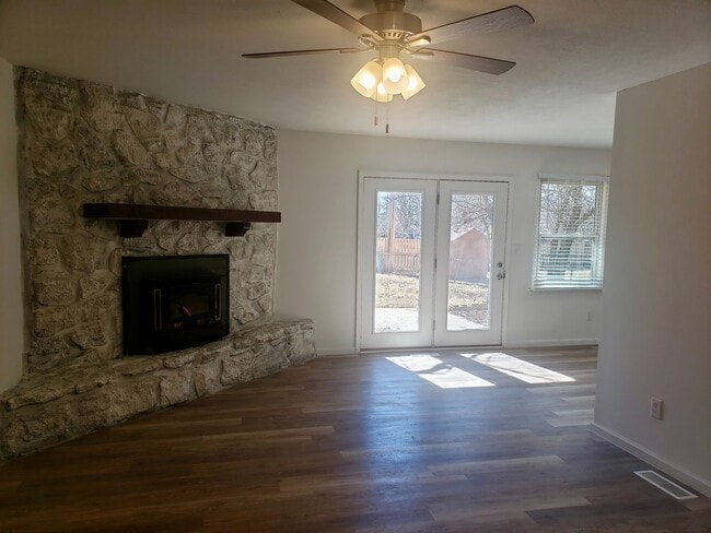 Primrose Market Place - Battlefield Mall A... - Primrose Market Place - Battlefield Mall A...