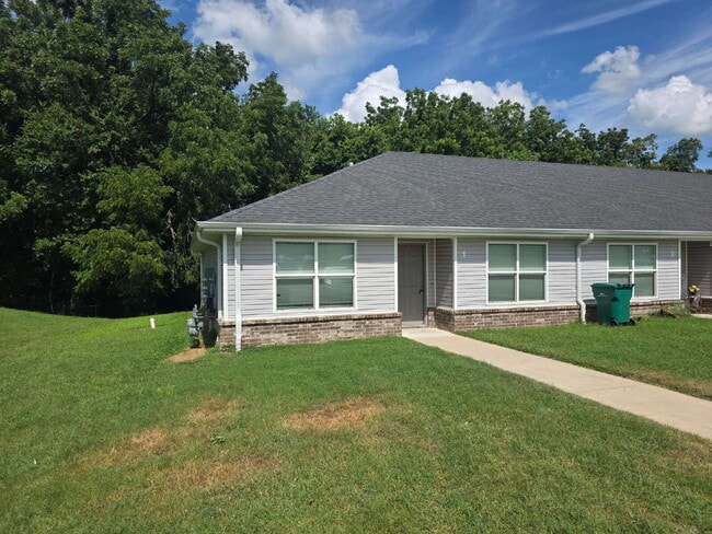 Building Photo - 320 Westbrook Ct Unit 1