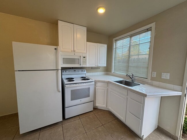 Photo - Welcome to this charming 1-bedroom, 1-bath... Casa