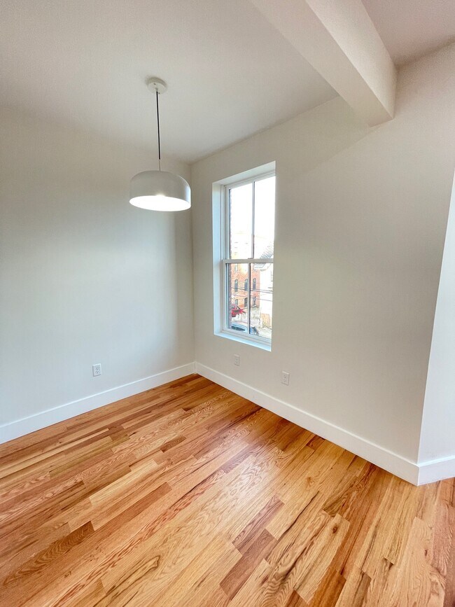 Photo - 111 Johnston St Unit 2