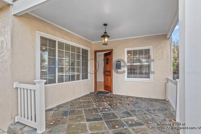 Photo - 855 N 17th St