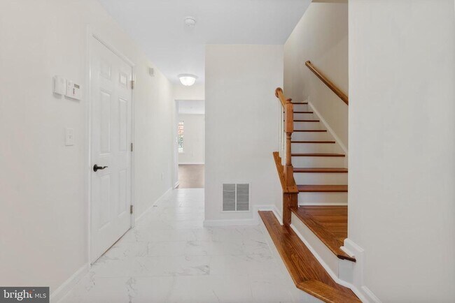 Photo - 407 Susan Cir