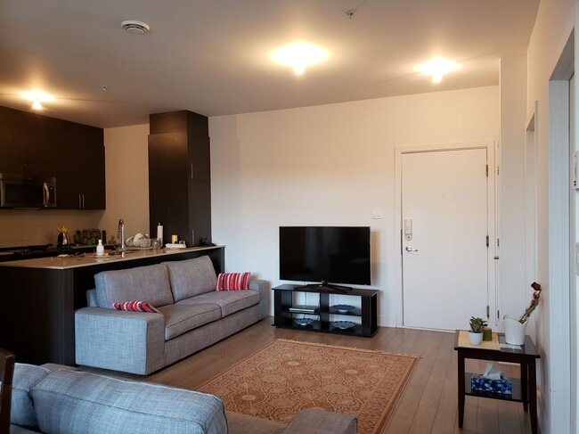 Photo - 6970 Av Victoria Unit 302