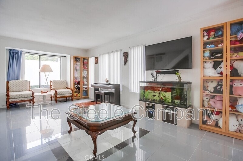Photo - 902 S Downey Pl Condo