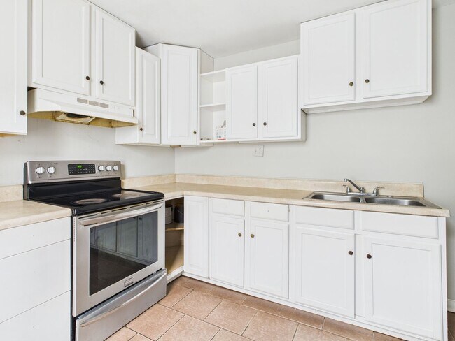 Photo - 4707 Castlewood Rd