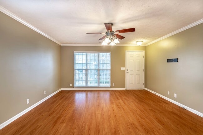 Photo - 4716 Chepstow Dr