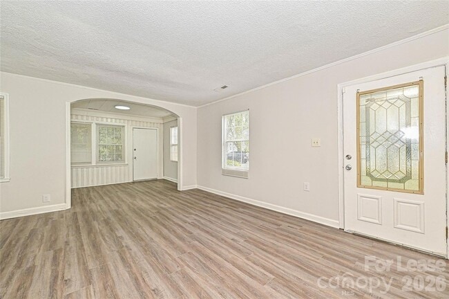 Photo - 301 Seldon Dr