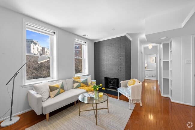 Building Photo - 2001 16th St NW Unit 405 Rental