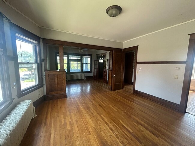 Building Photo - 505-507 N Farrington Street Unit 505