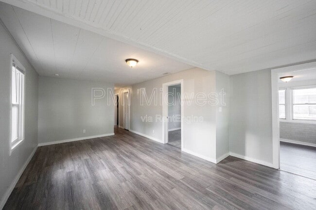 Photo - 3907 Hoyt Ave