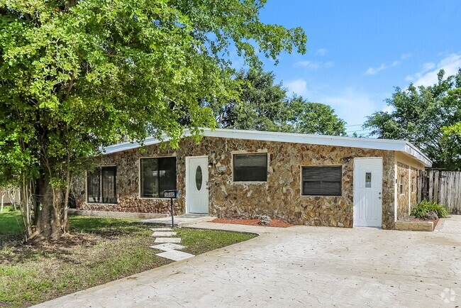 Building Photo - 3880 Jackson Blvd Rental