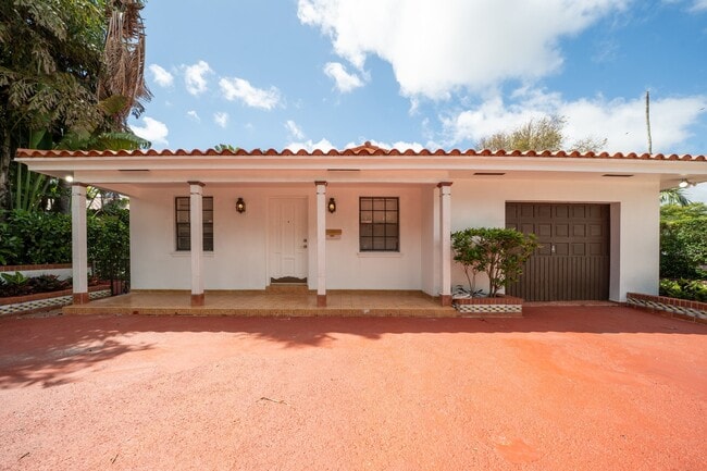 Photo - 1550 S Greenway Dr