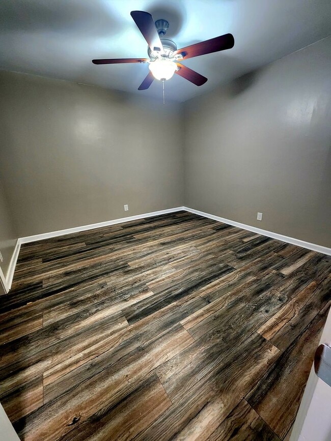 Photo - Large, family-friendly S. Knox 3br/2ba w office