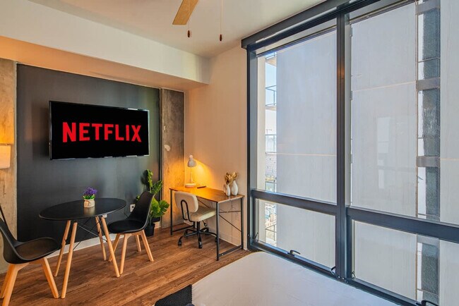 Photo - 700 N 4th St Unidad ID1263154P