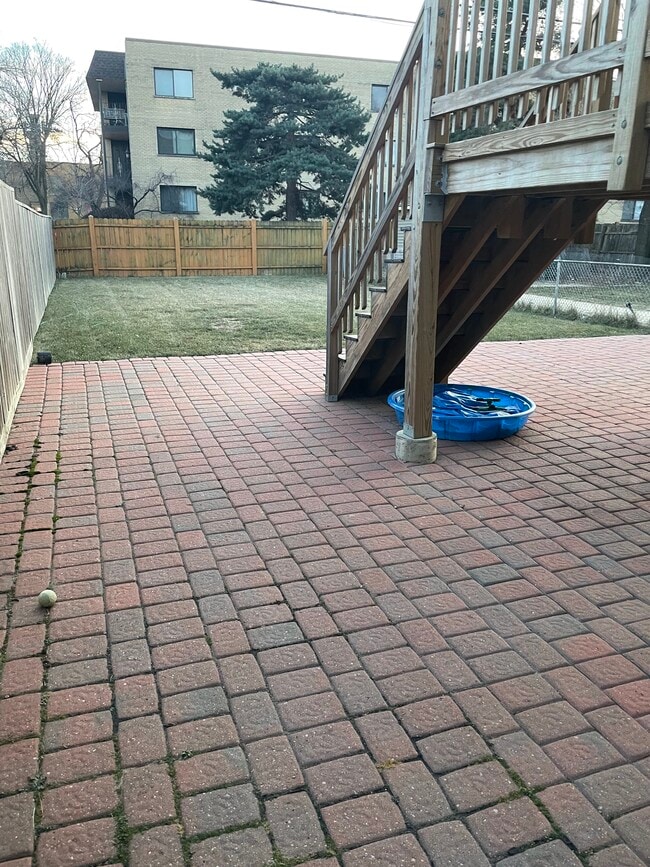 Photo - 6031 W Giddings St