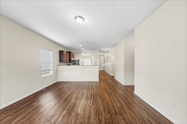 Photo - 551 Reserve Ave