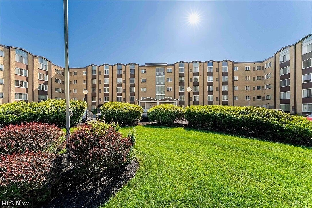 Photo - 25735 Lorain Rd Unit #513