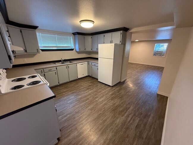 Newly remodeled Large 3 Bedroom Apartment ... - Newly remodeled Large 3 Bedroom Apartment ... Unidad E