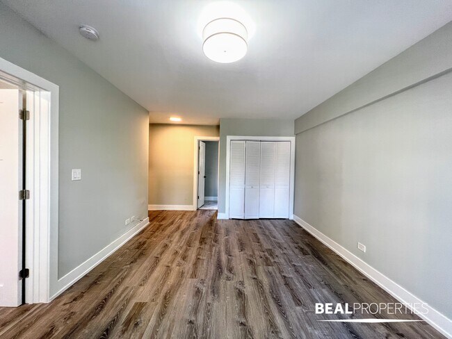 Photo - 505 W Belmont Ave Unit 1 bed