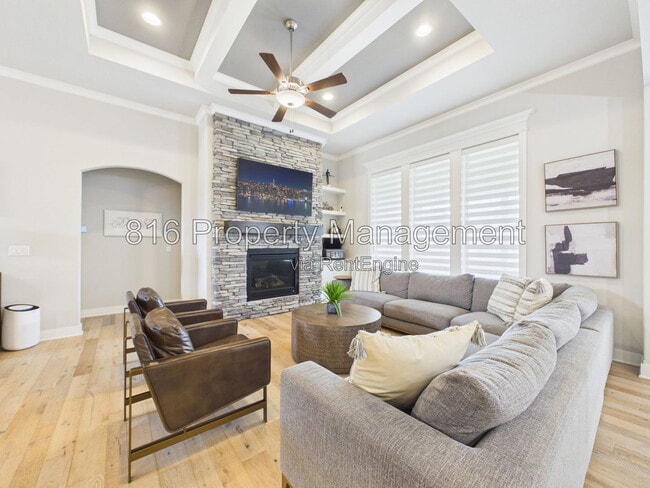Photo - 2528 SW Hickory Ln
