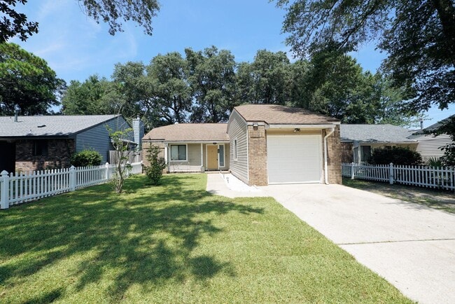 Photo - 104 Cedar Ridge Way