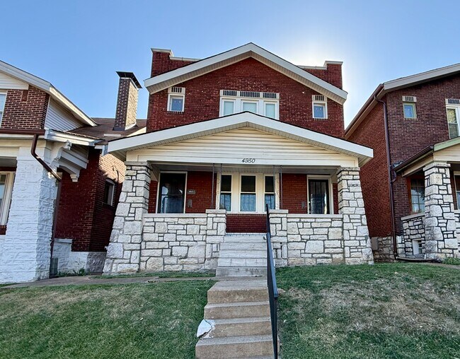 Photo - 4950 Loughborough Ave Unidad B