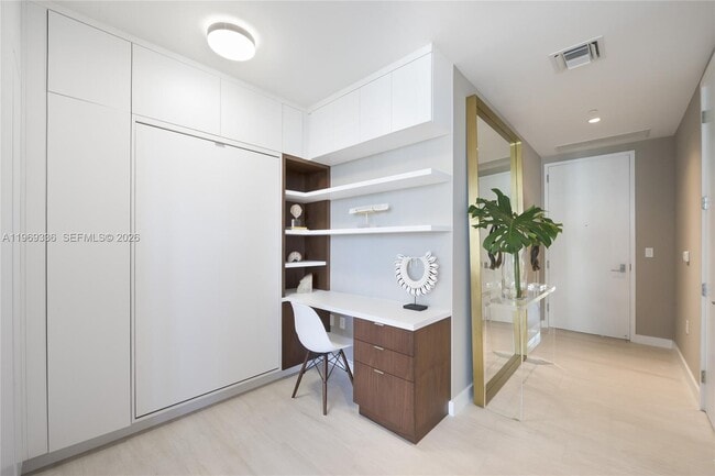 Photo - 2831 S Bayshore Dr Unidad 1505