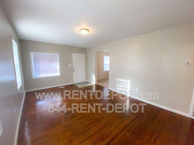 Photo - 1540 SE Riverside Dr