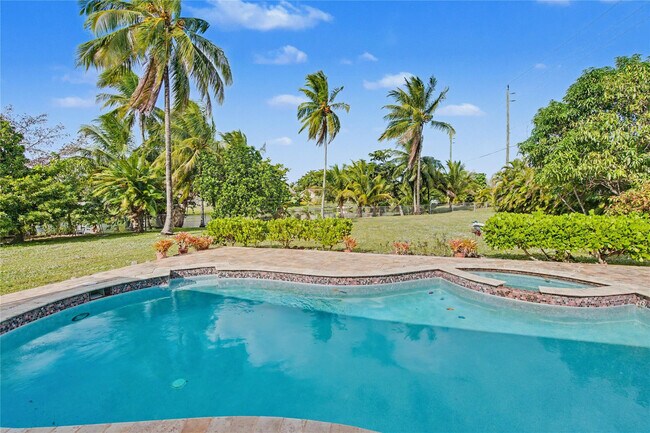 Photo - 8619 SW 51st St