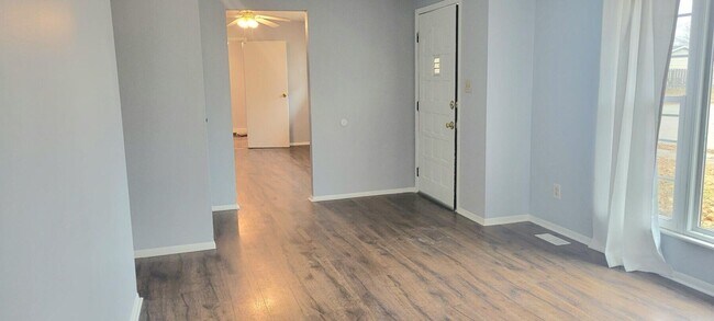 Photo - 4 Bedroom 1.5 bath in Argenta Oreana School District!