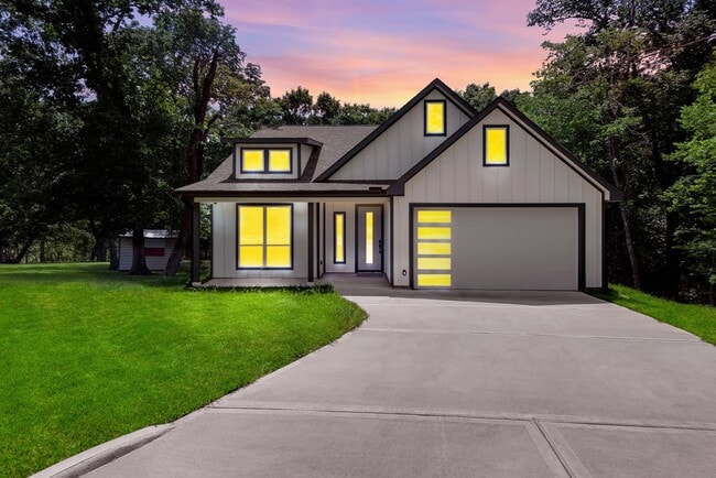 Photo - 90 Piping Rock Pl