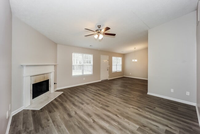 Photo - 235 Sandstone Dr