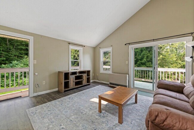 Photo - 33 village plaza Rd Unidad D