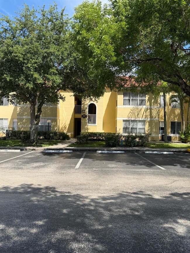 Building Photo - 12950 Vista Isles Dr Unit 421
