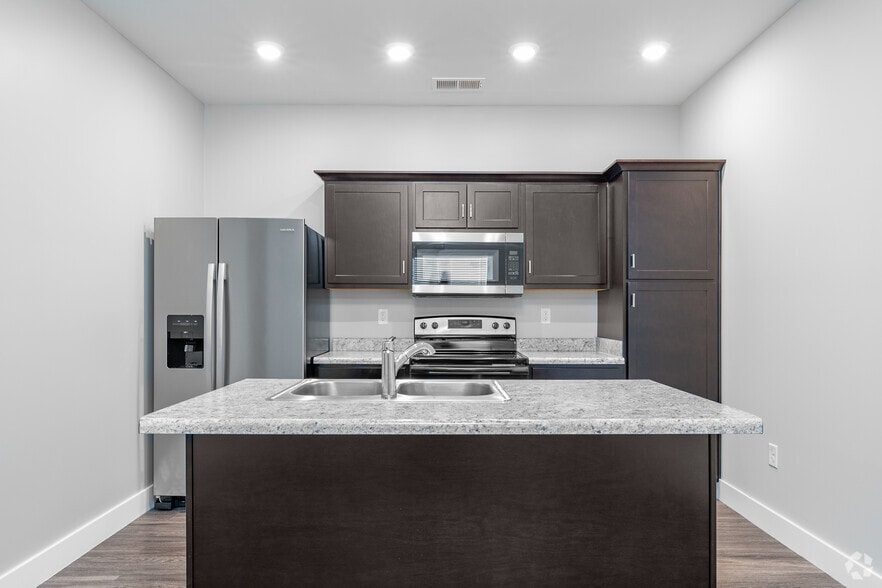 New Construction - 2BR, 2BA - 925 sf; Kitchen