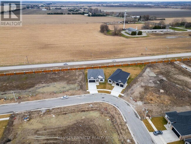 Photo - 280 Stathis Blvd