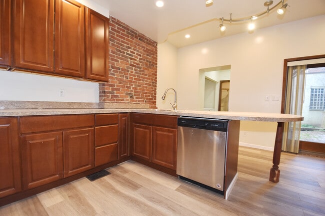 Photo - 89 S 24th St