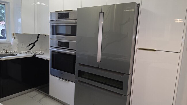 449 NW 30th Pl