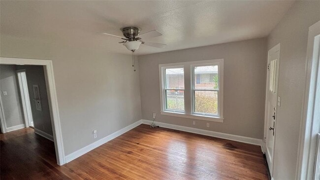 Photo - 1204 W 22nd St